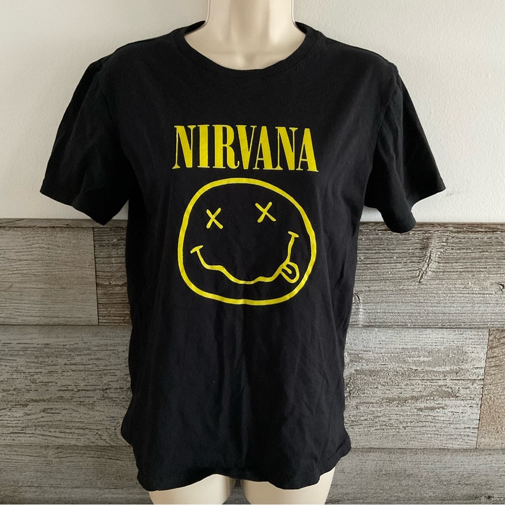 Nirvana smile tee sz small